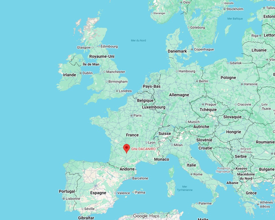 Situation de DACANIRO, location pour Naturiste sur une carte d'une grande partie de l'Europe